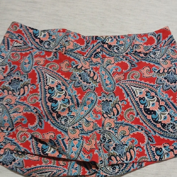 New York & Company Pants - New York & Company Red Paisley High Waist Shorts